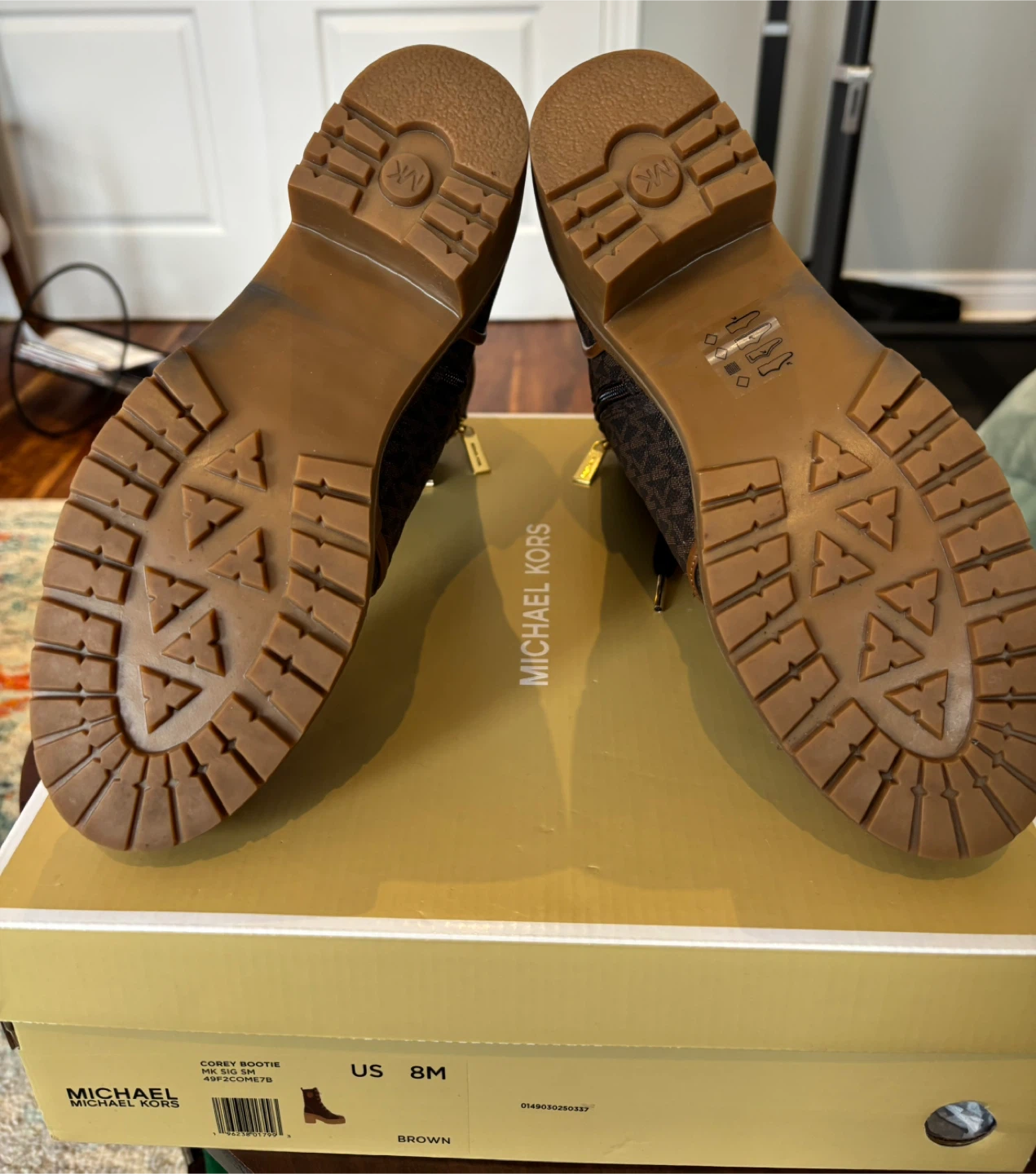 Michael Kors Corey Bootie Size 8 Like New - photo 3