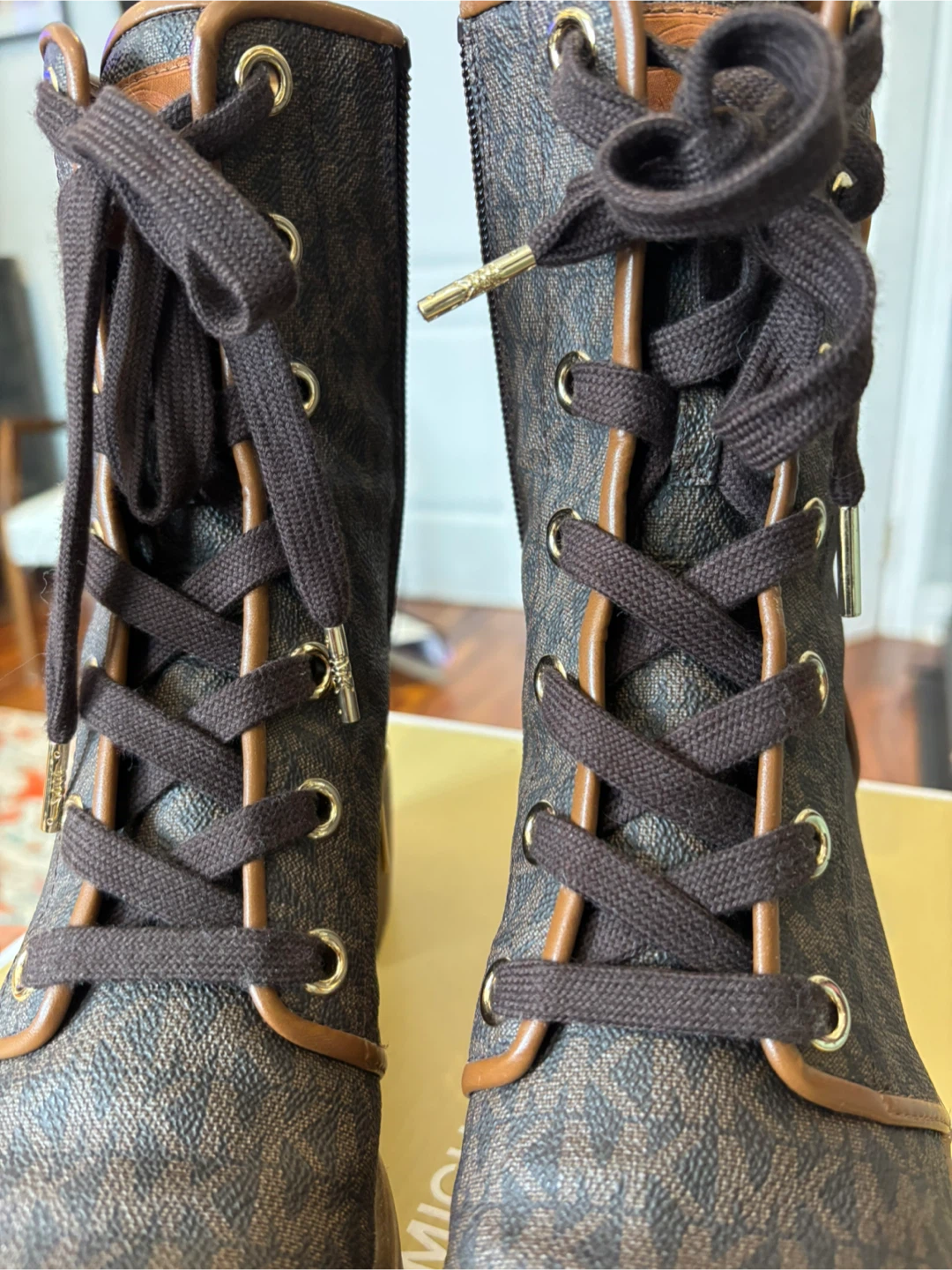 Michael Kors Corey Bootie Size 8 Like New - photo 5