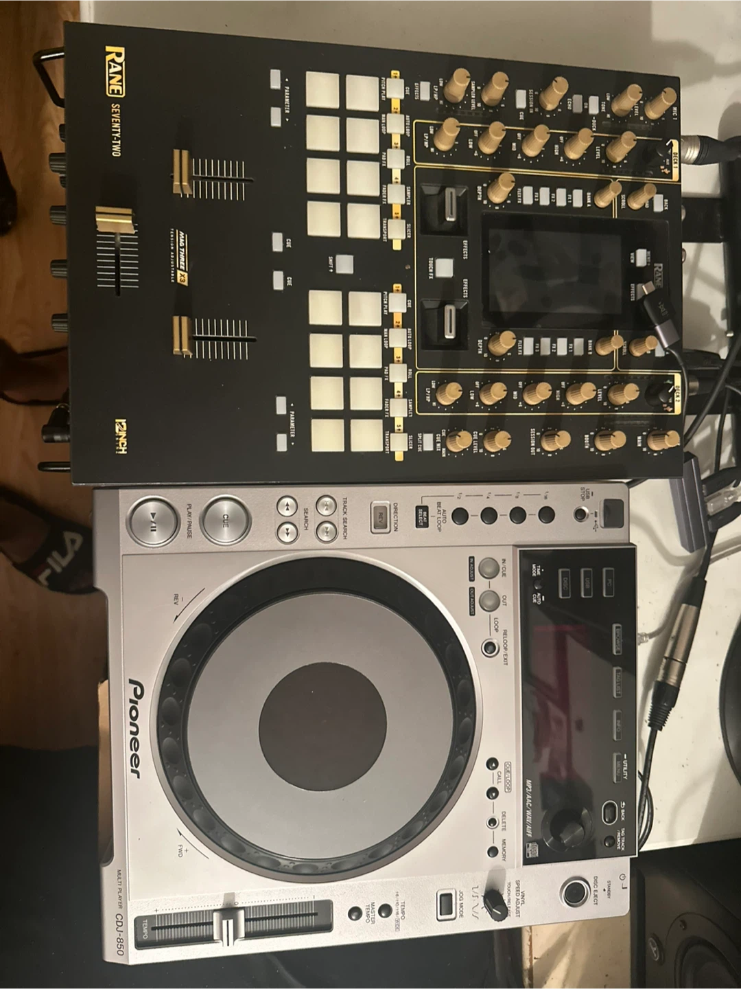 Rane Seventy-Two DJ Mixer & Pioneer CDJ-850