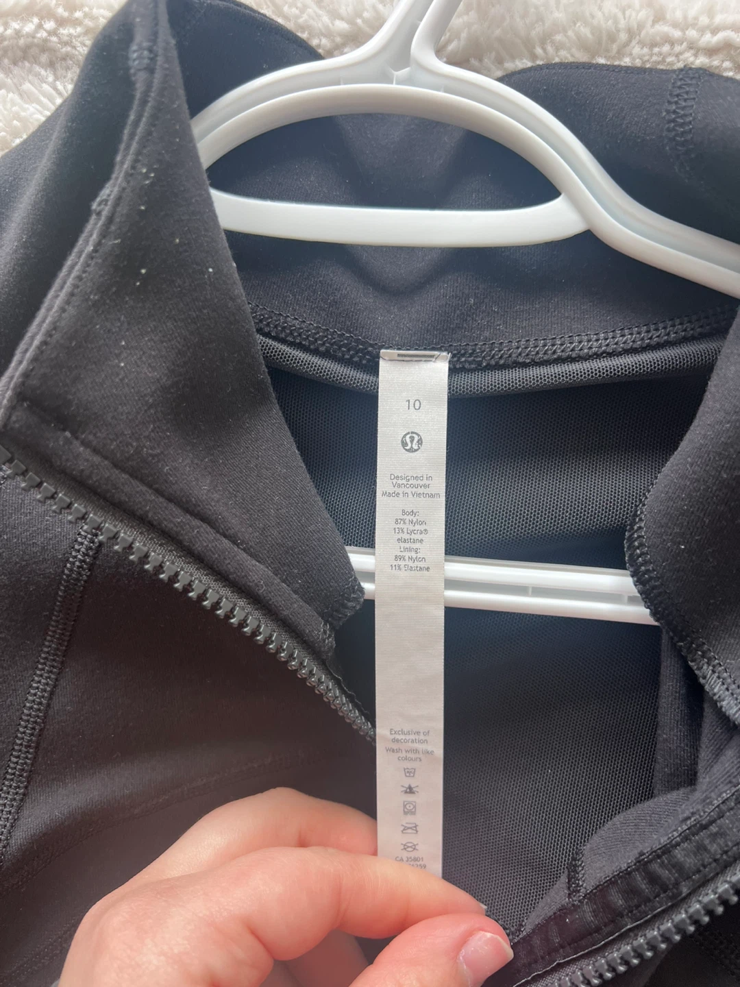 Lululemon Black Zip-Up Jacket Size 10 - photo 2