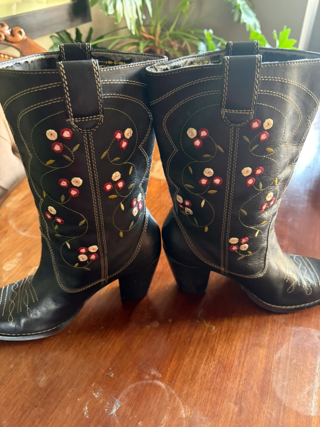 Seychelles Black Embroidered Cowboy Boots - photo 3