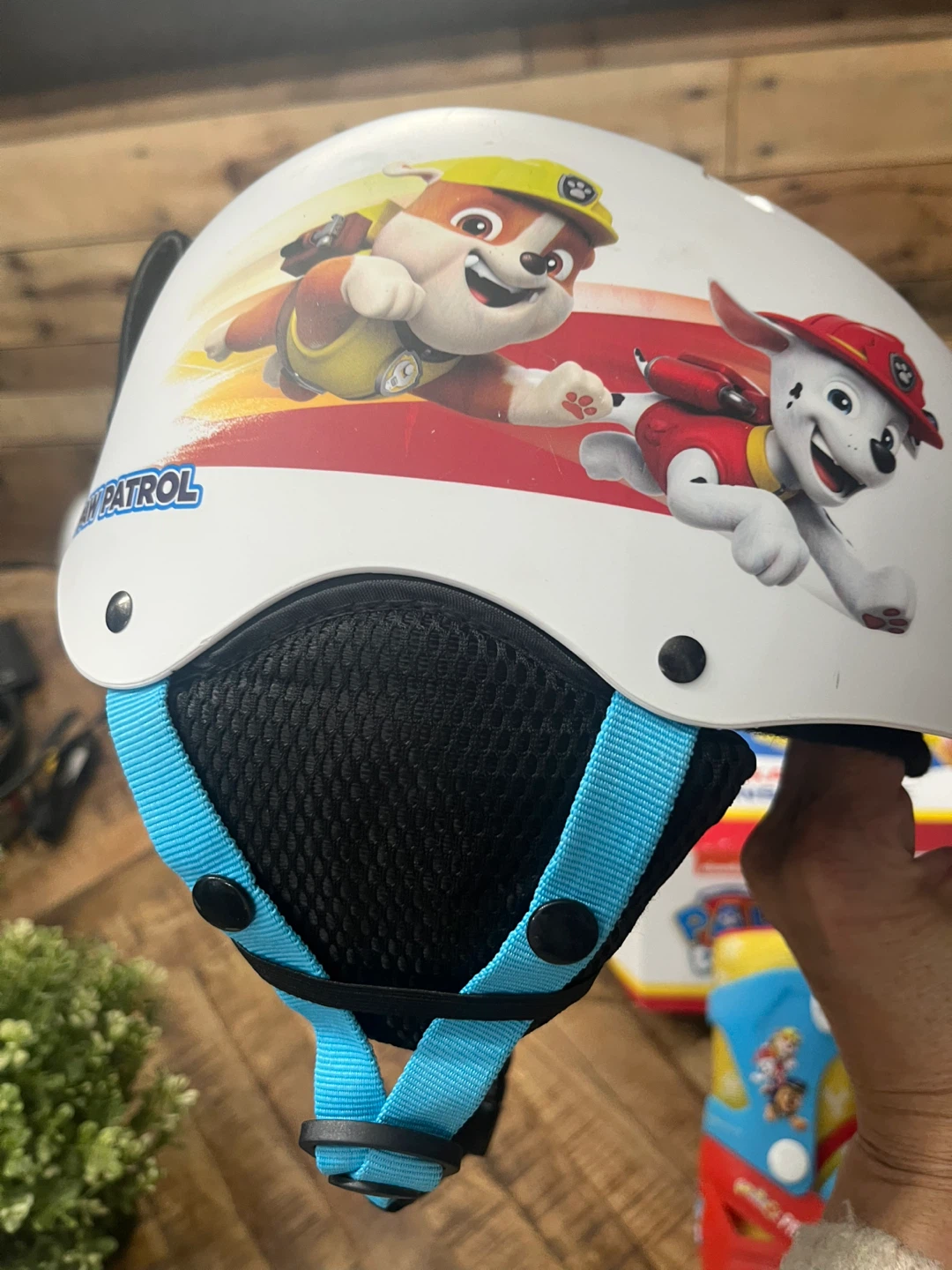 Nickelodeon Paw Patrol Ice Skates and Helmet Set - photo 2
