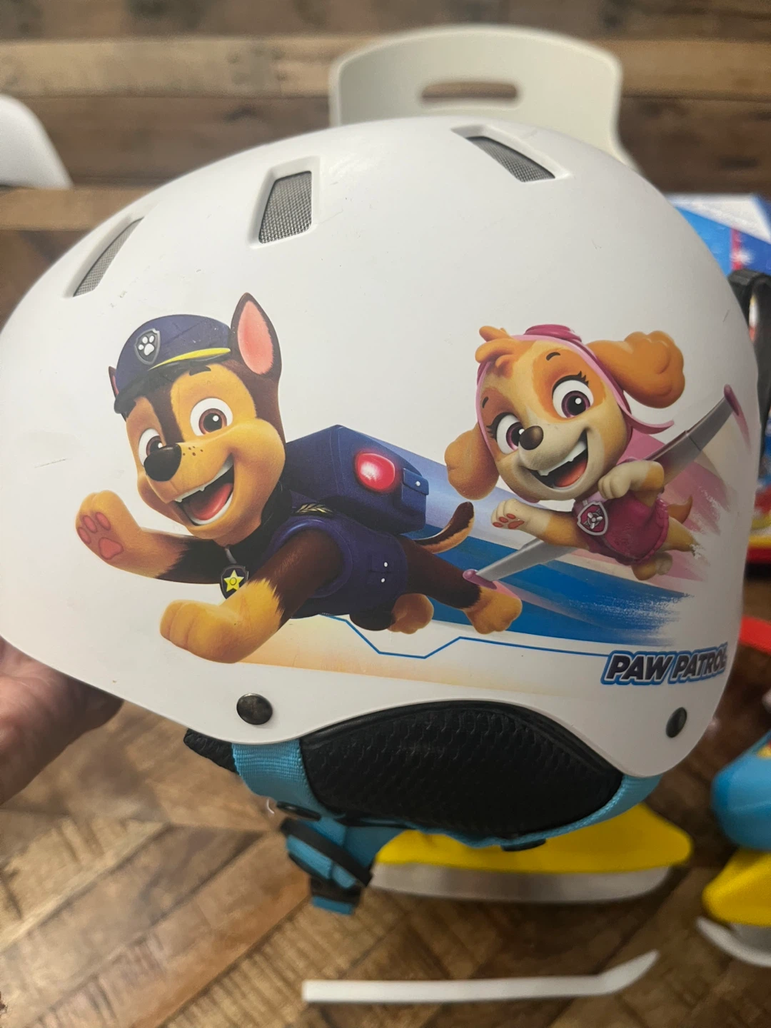 Nickelodeon Paw Patrol Ice Skates and Helmet Set - photo 3