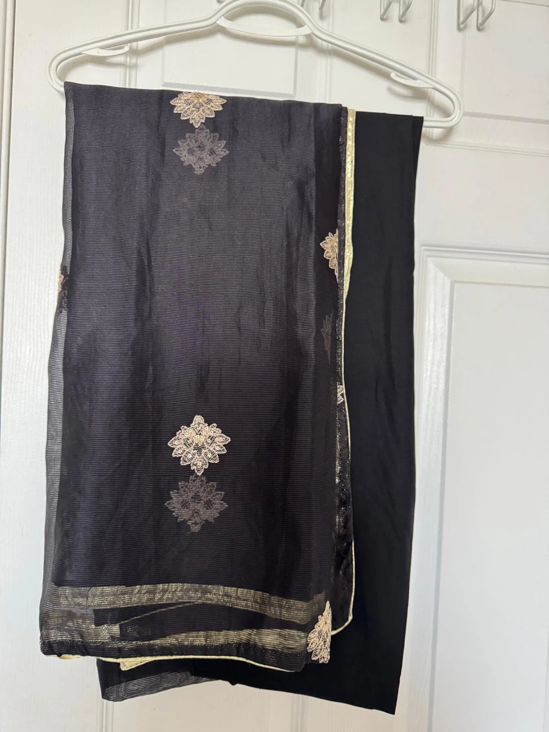 Black Embroidered Kurti with Dupatta - photo 3