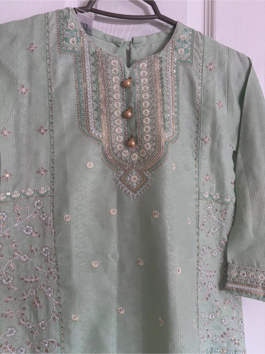Light Green Embroidered Kurti - photo 2