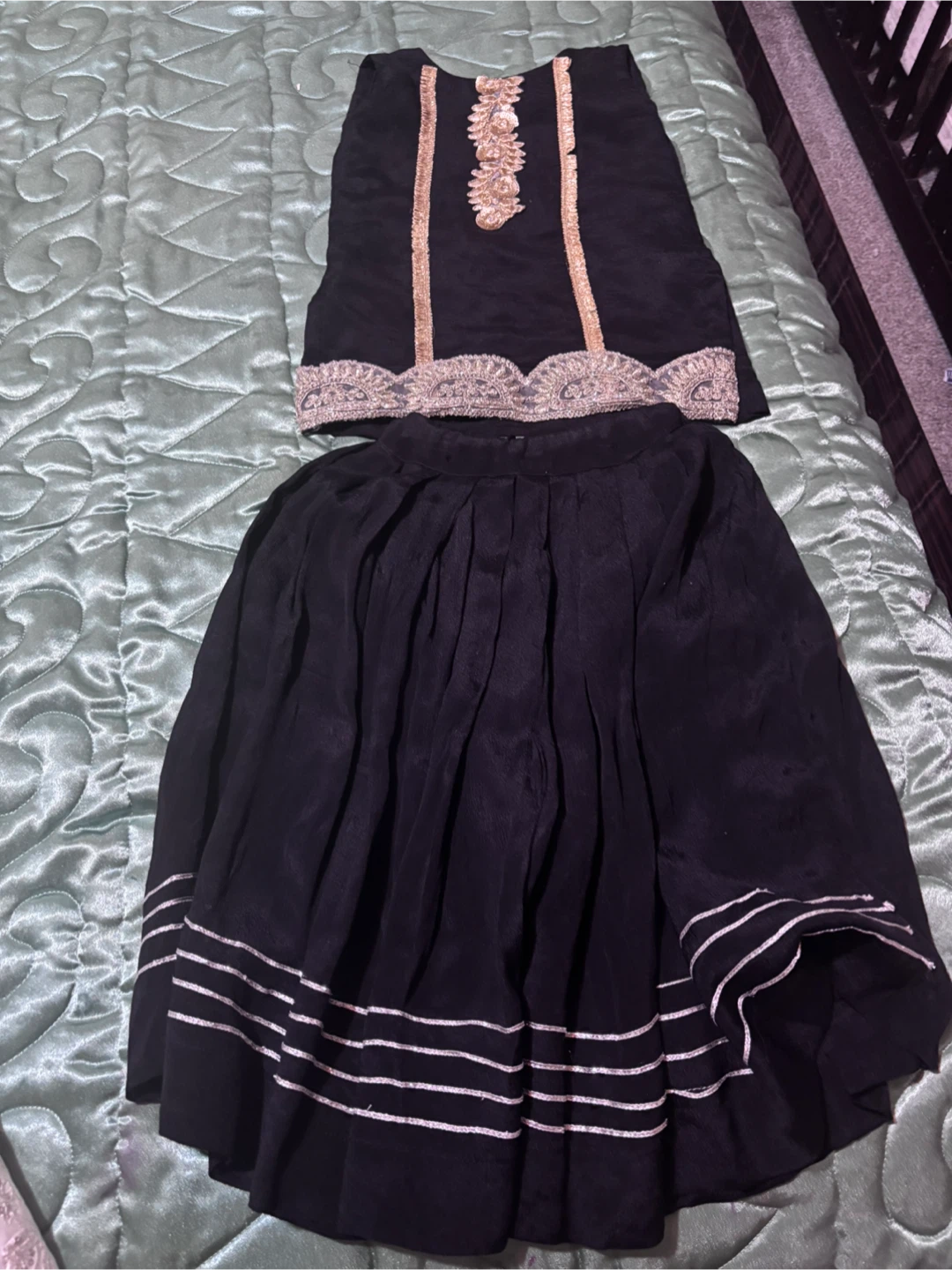 Black Salwar Kameez with Gold Embroidery - photo 2