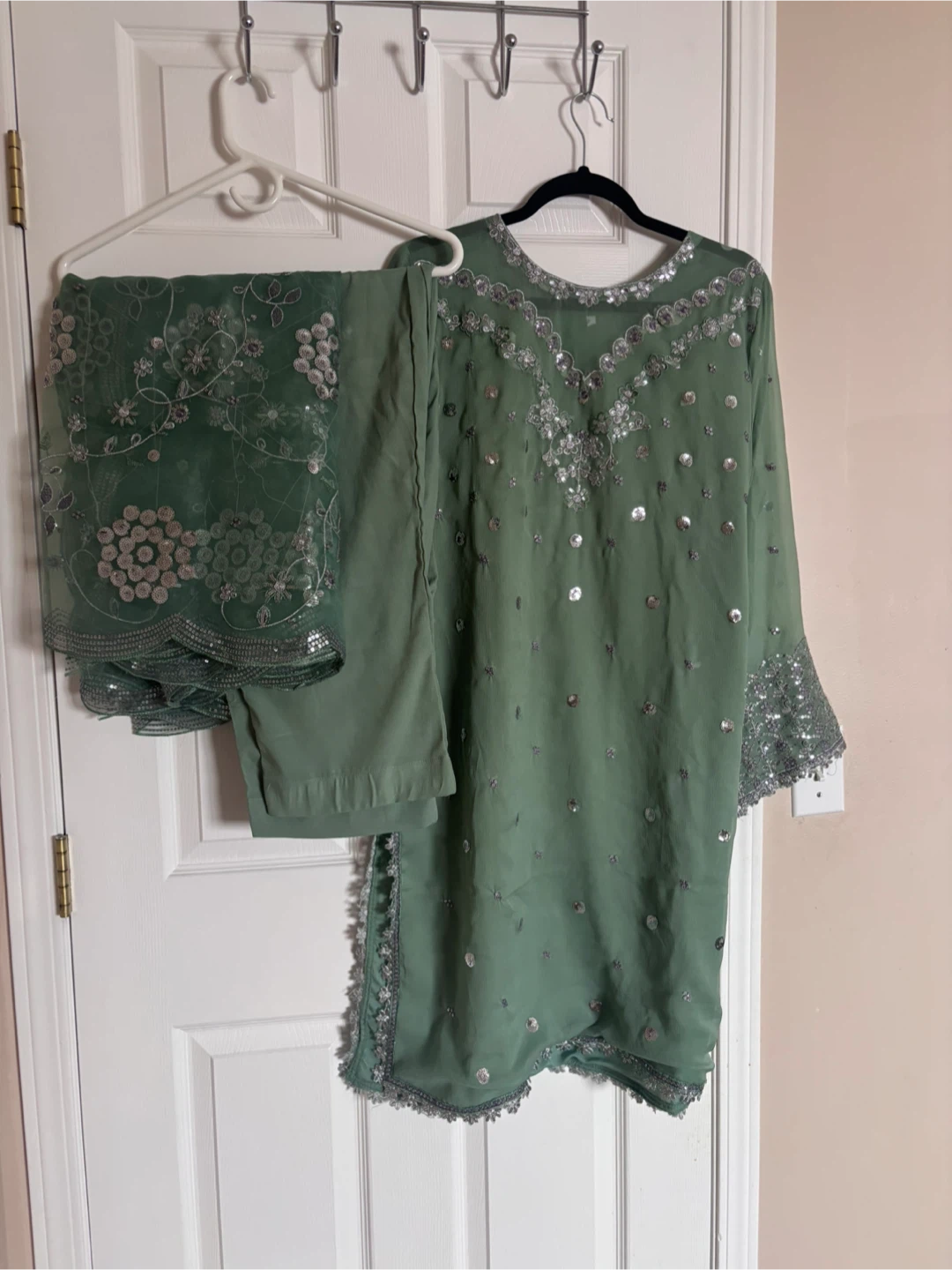 Embellished Green Salwar Kameez Set - photo 2