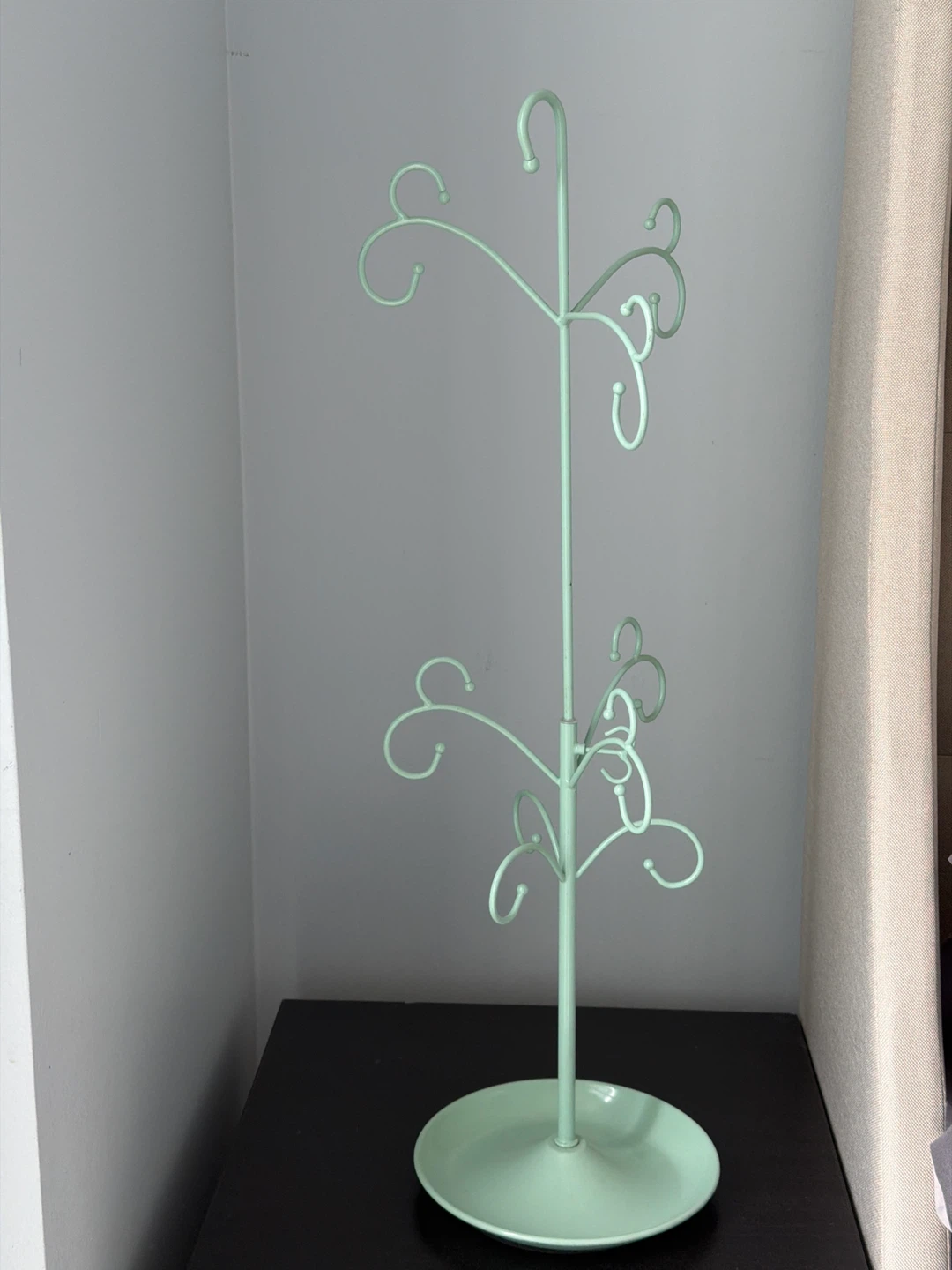 Light Green Metal Jewelry Organizer Tree Stand