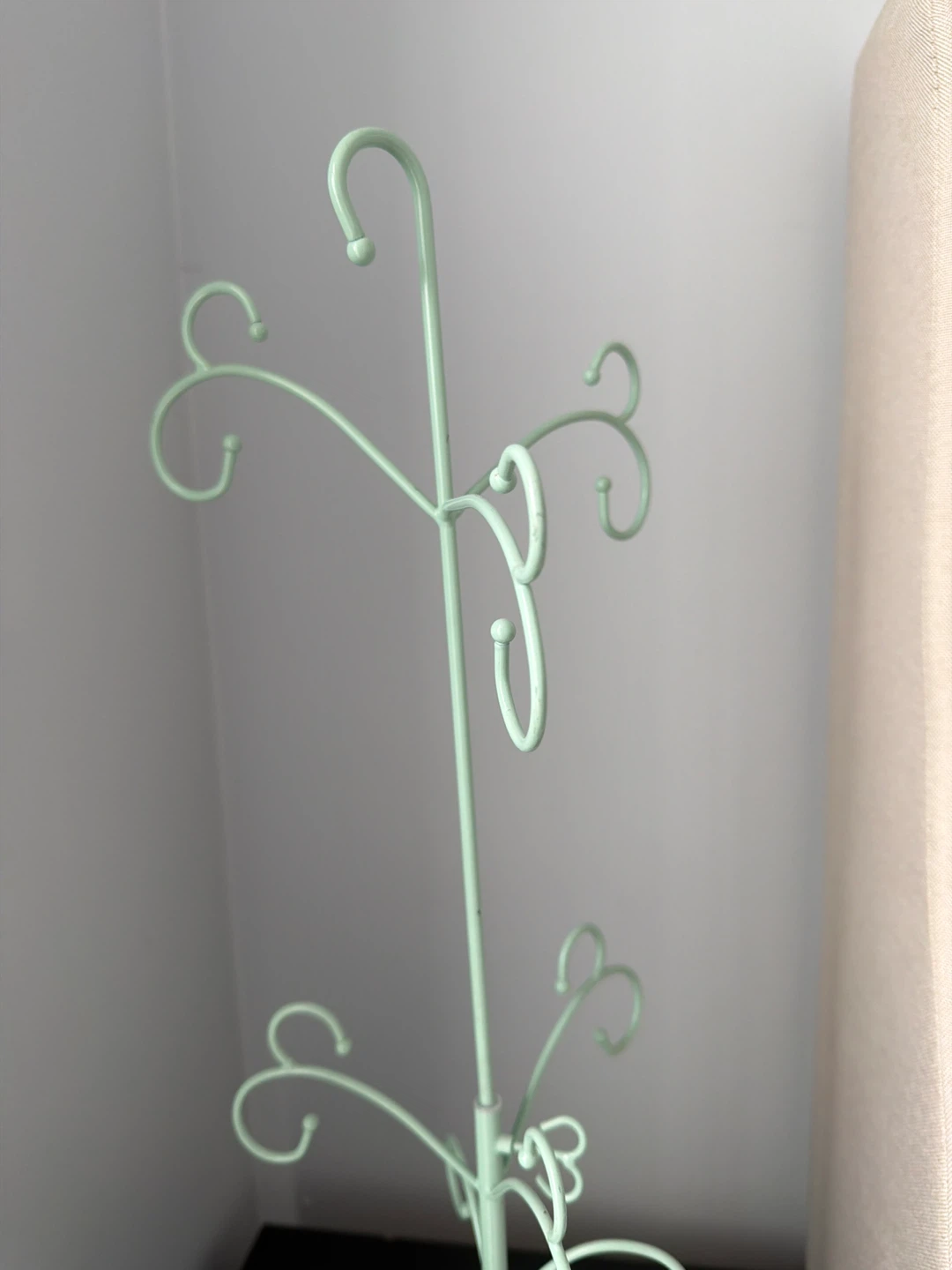 Light Green Metal Jewelry Organizer Tree Stand - photo 3