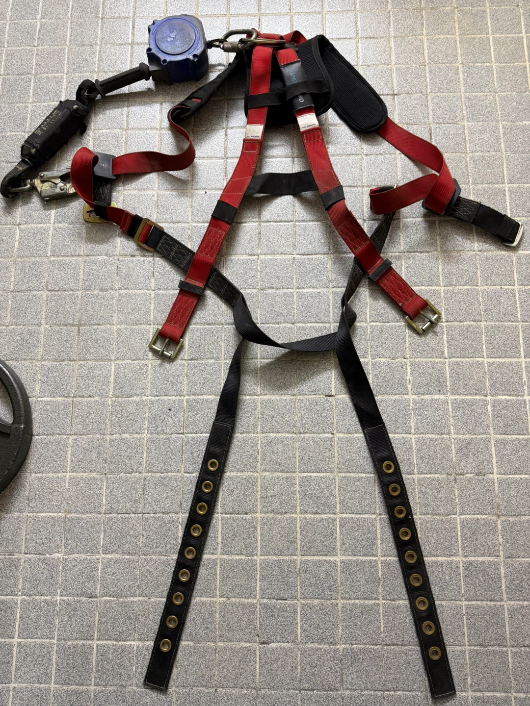 Full Body Safety Harness Fall Protection with Lanyard