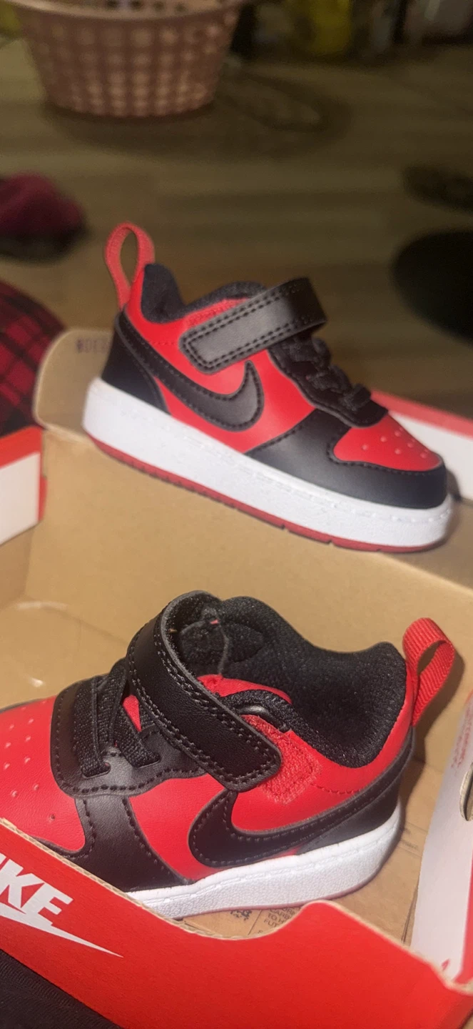 Nike Court Borough Size 4C