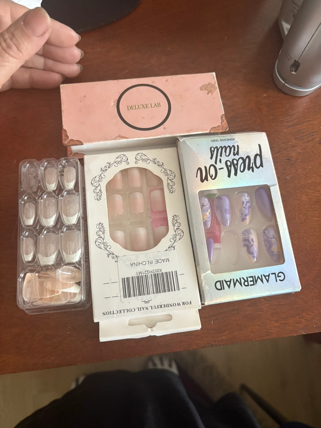 Assorted Press-On Nails and False Lashes Set - photo 2