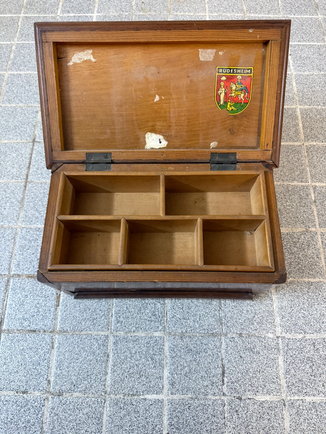 Antique Wooden Jewelry Box with Rudesheim Emblem - photo 3