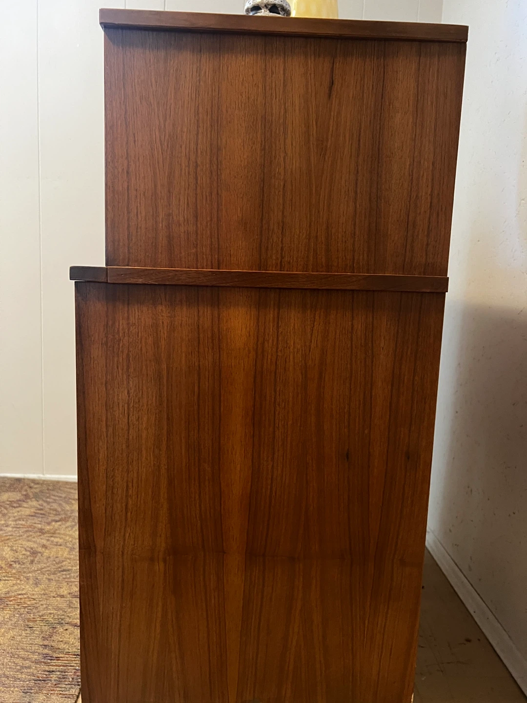 Original Mid-Century Walnut Dresser (Vic Art, 1960s) - photo 3