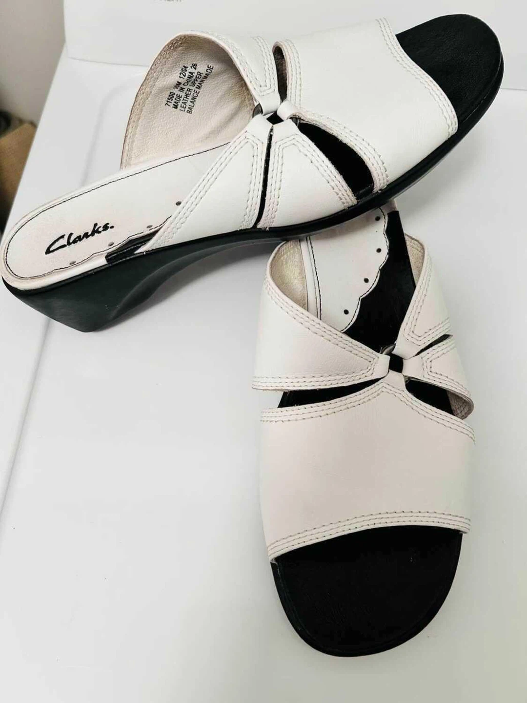 Clarks $170 retail Leather Sandals