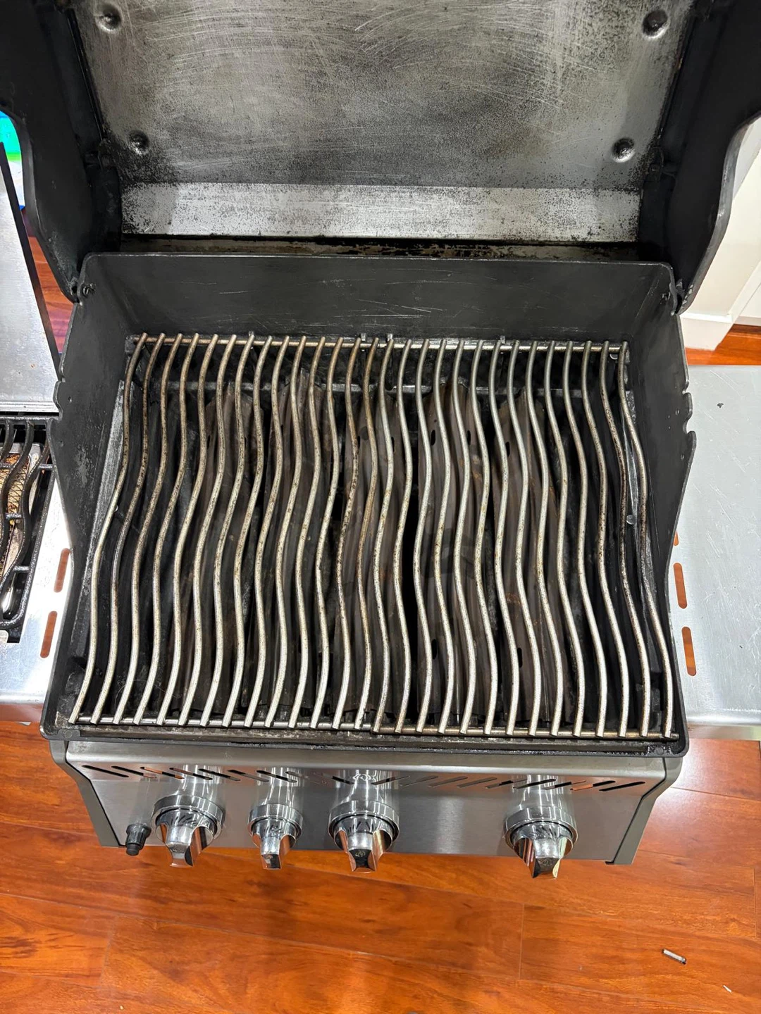 Napoleon Propane Grill (FREE DELIVERY) - photo 5