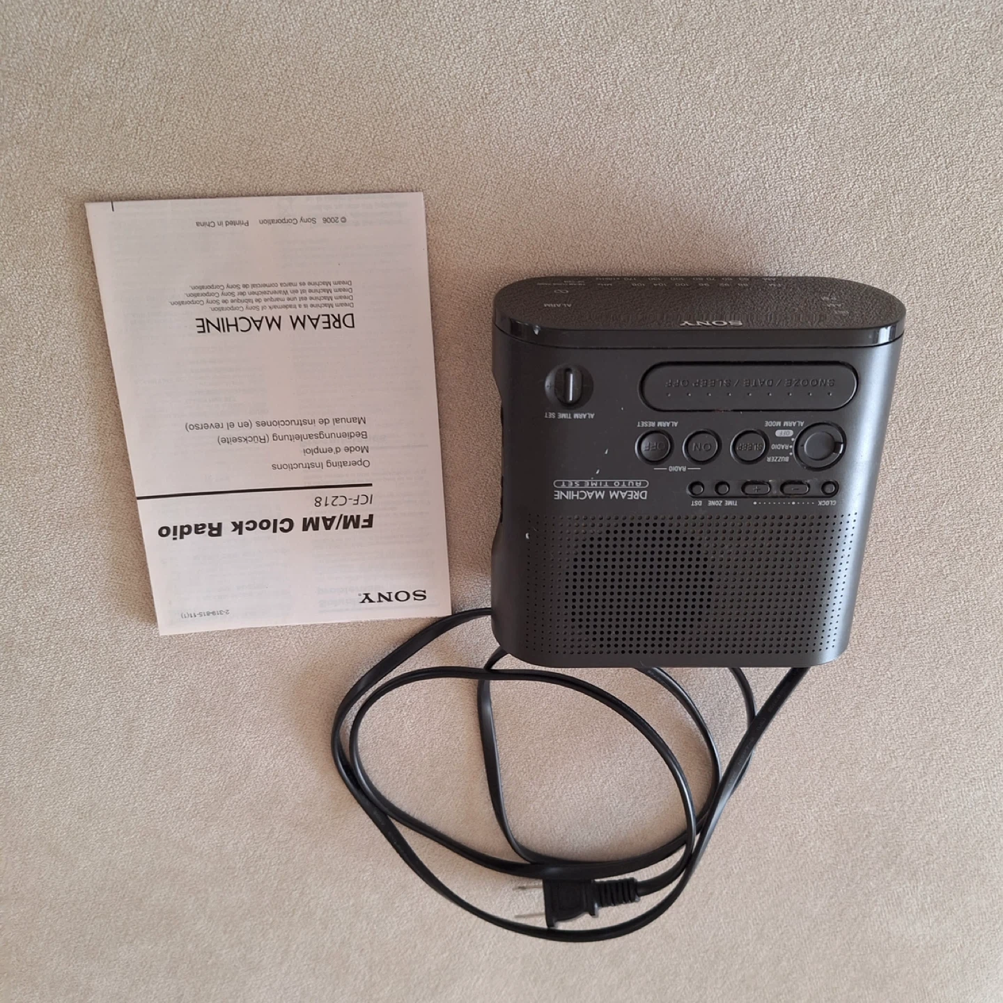 Sony Dream Machine FM/AM Clock Radio ICF-C218 - photo 5