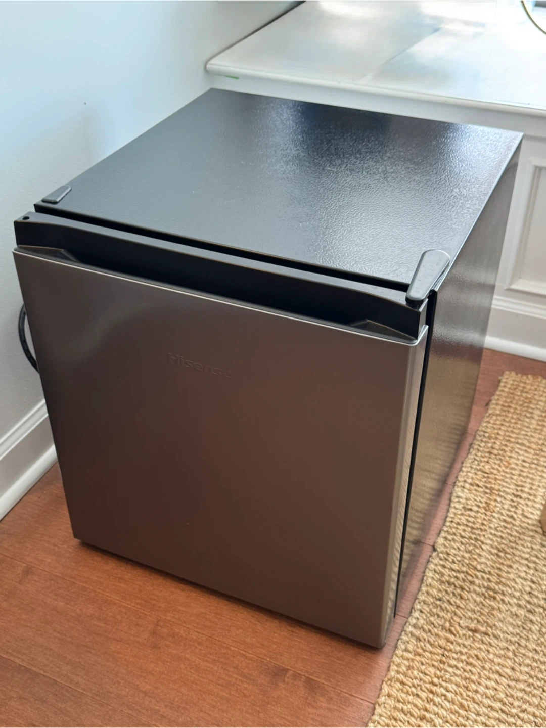 Hisense Single Door Mini Fridge, Silver, WMS017M6XVE