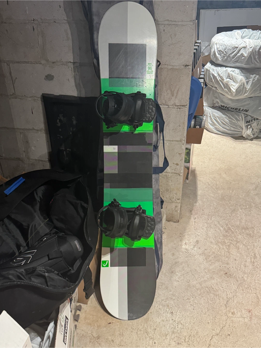HEAD Snowboard with Bindings