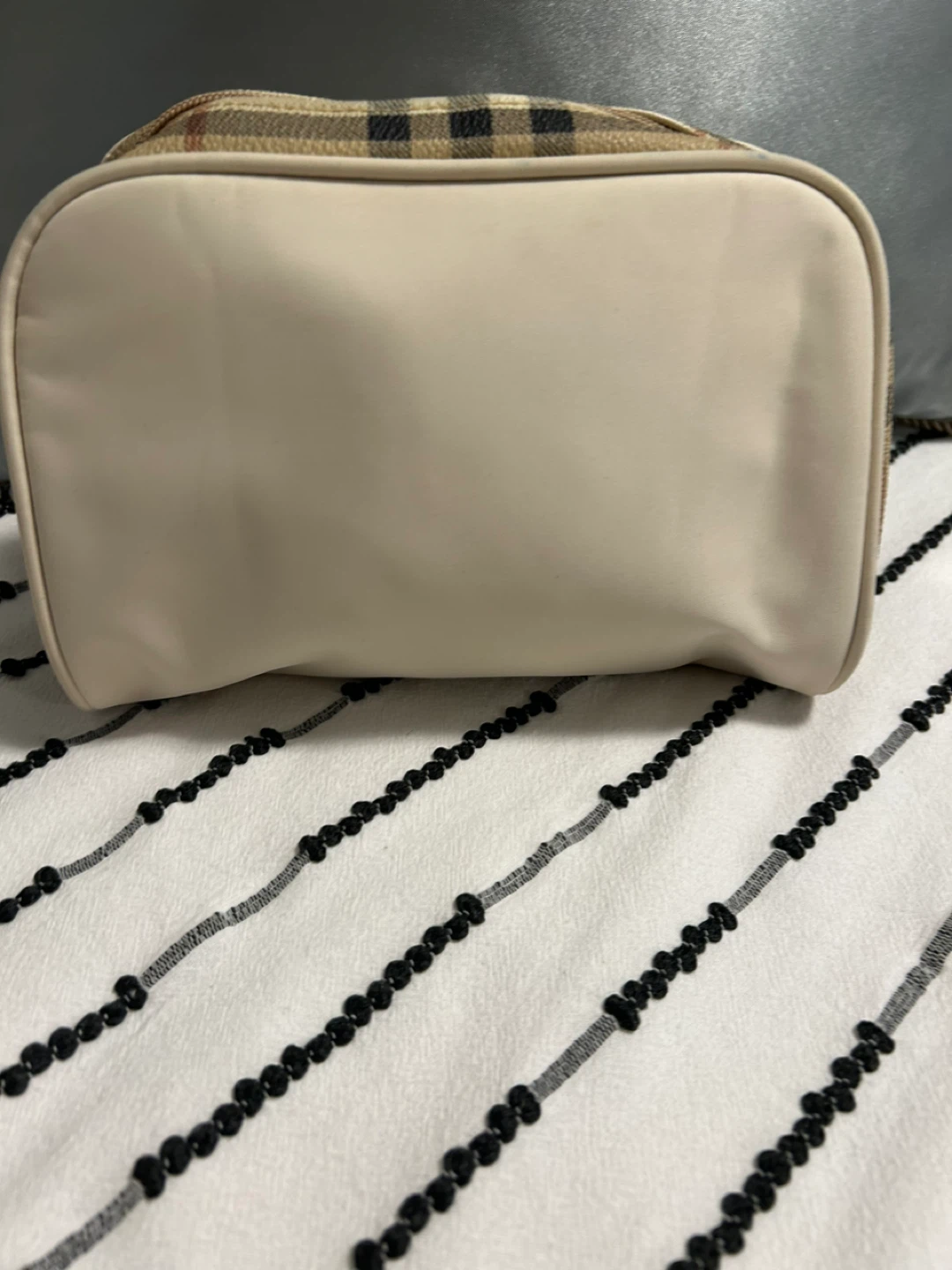 Burberry Cosmetic Bag - photo 2
