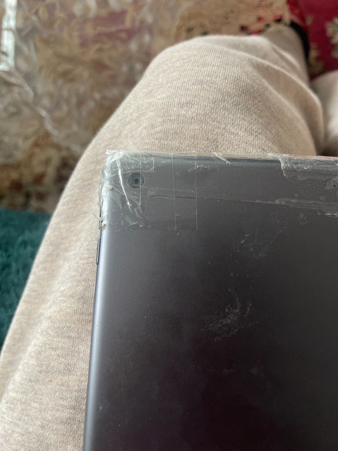 Apple iPad (Damaged Screen) - photo 4
