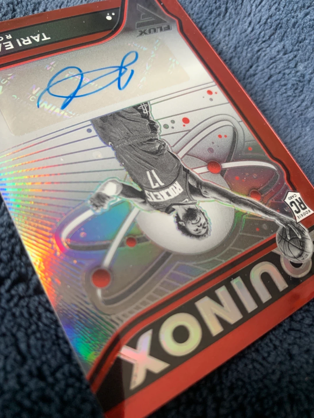 2022-23 Panini Flux TARI EASON AUTO RED 03/35 - photo 5