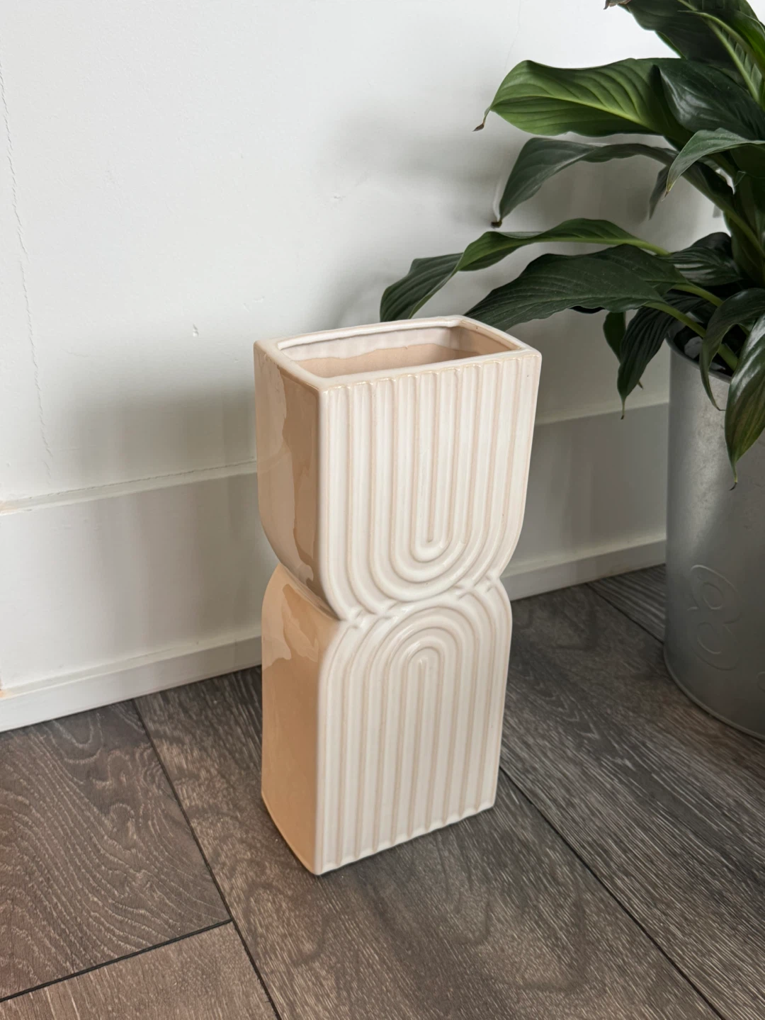 Ceramic Arch Detail Vase - Beige