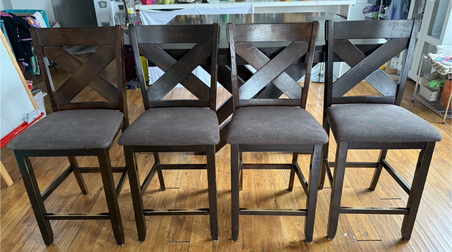 Dark Wood Dining Table and 4 Chairs Set - photo 4