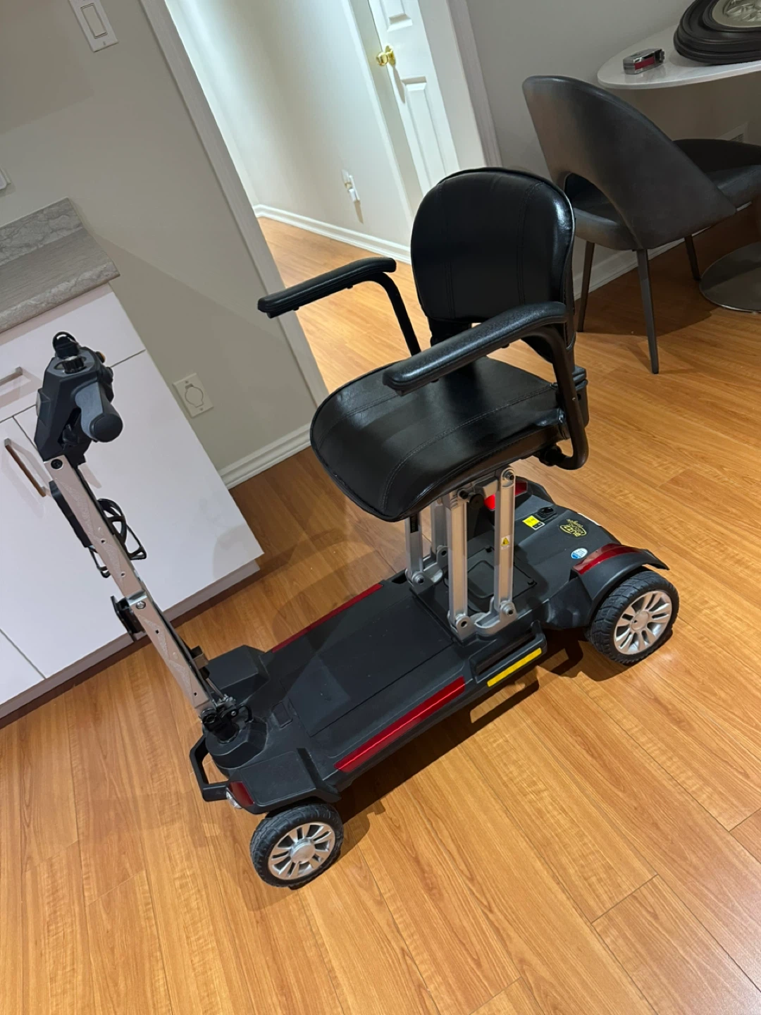 Buzzaround Carry On Mobility Scooter - photo 2