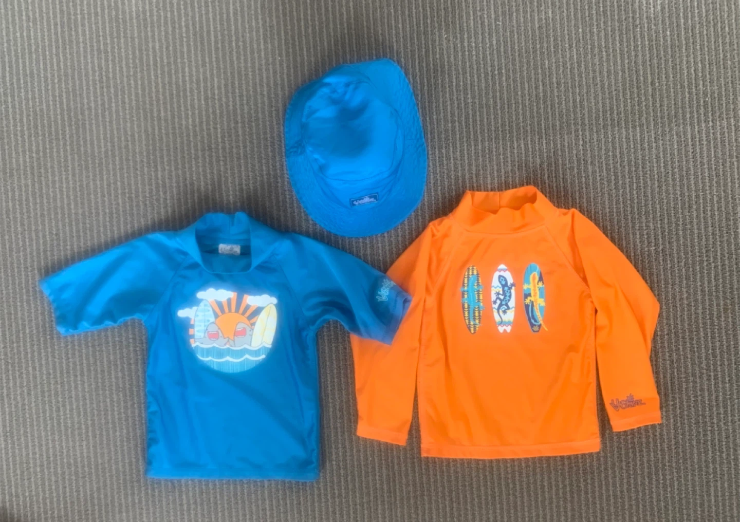 Kids’ clothing bundle size 4 - photo 3
