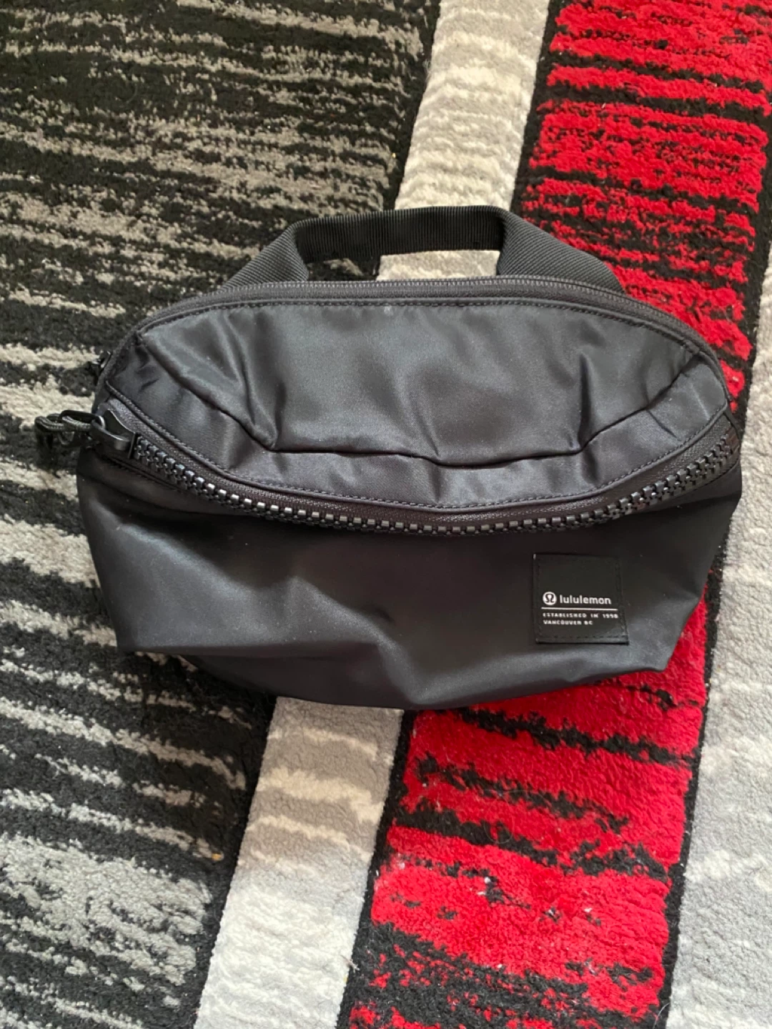 Lululemon Everywhere Belt Bag Black - photo 3