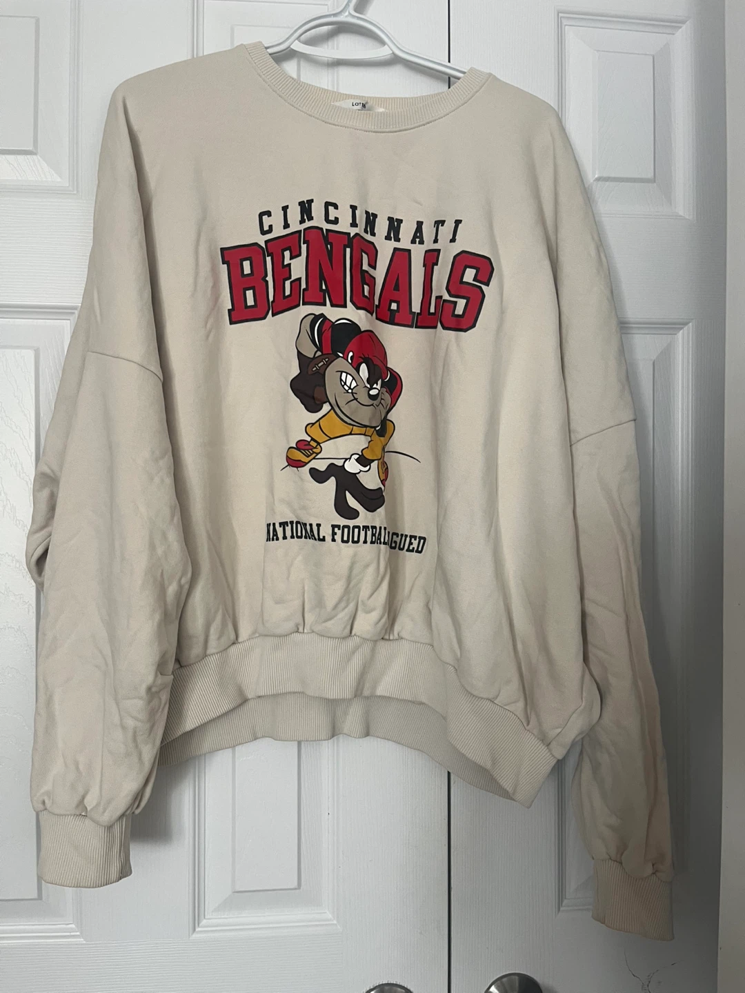 Three size large, sweaters, women