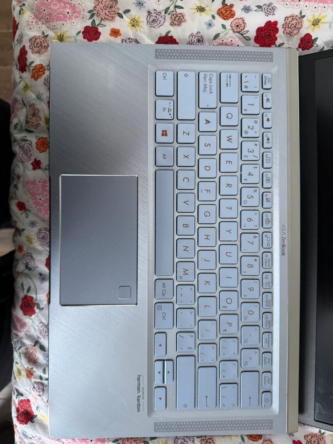 ASUS ZenBook UM81D Laptop PC - photo 5