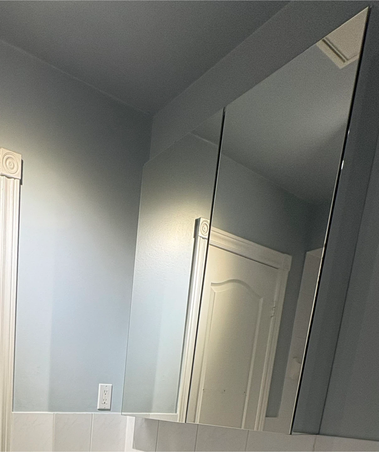 Medicine Cabinet with Mirror Doors