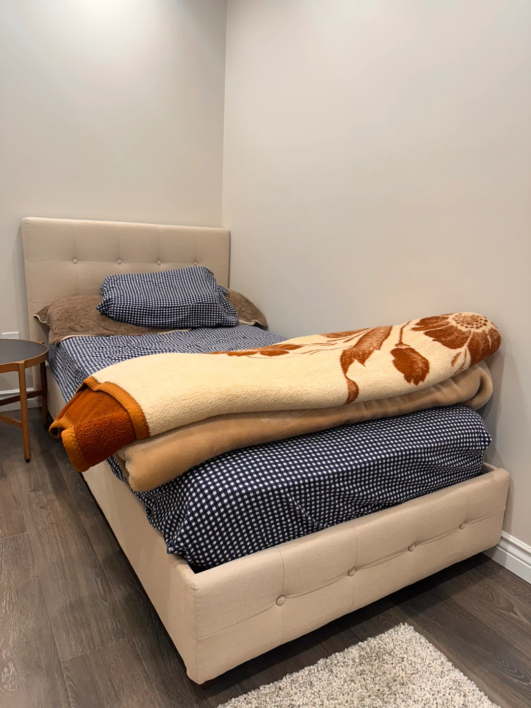 Single bed
