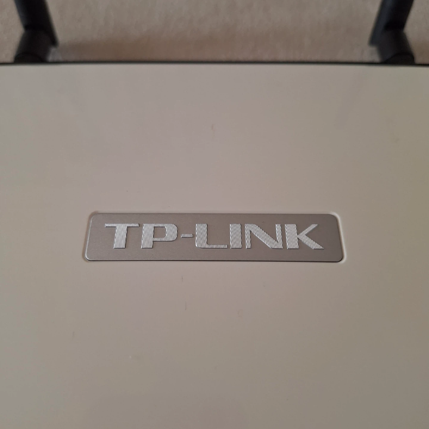 TP-Link TL-WR941ND 300Mbps Wireless N Router - photo 2