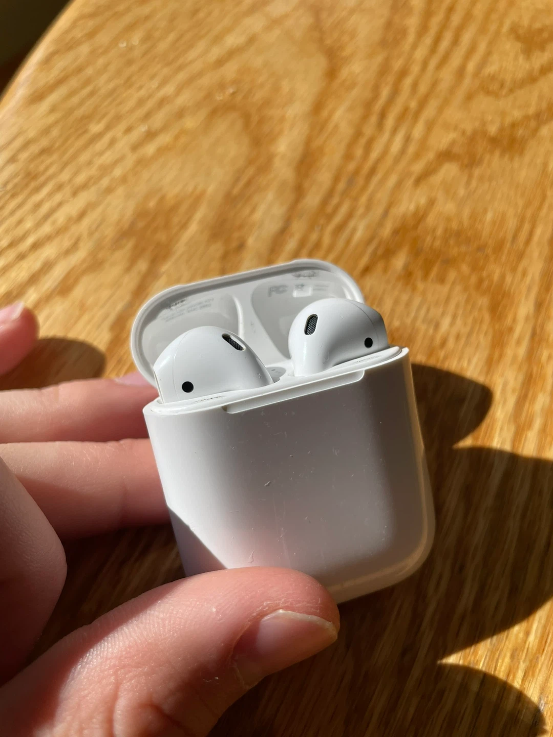 Apple AirPods 2nd Generation