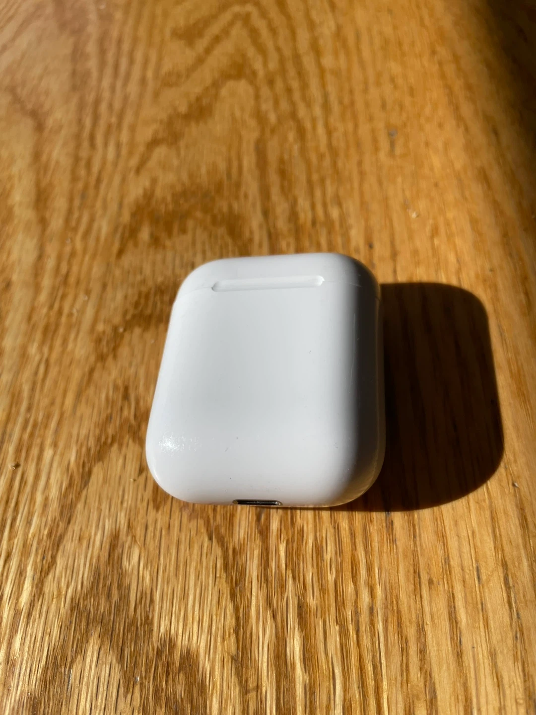 Apple AirPods 2nd Generation - photo 3