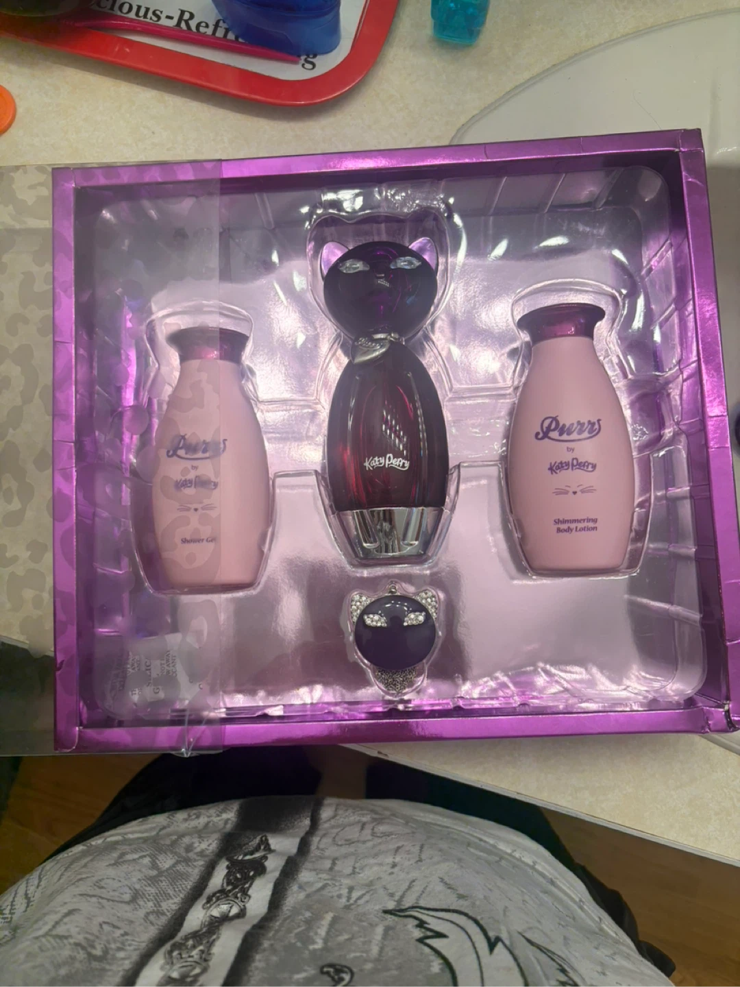 2010 Katy Perry Purr Eau de Parfum Gift Set - photo 2