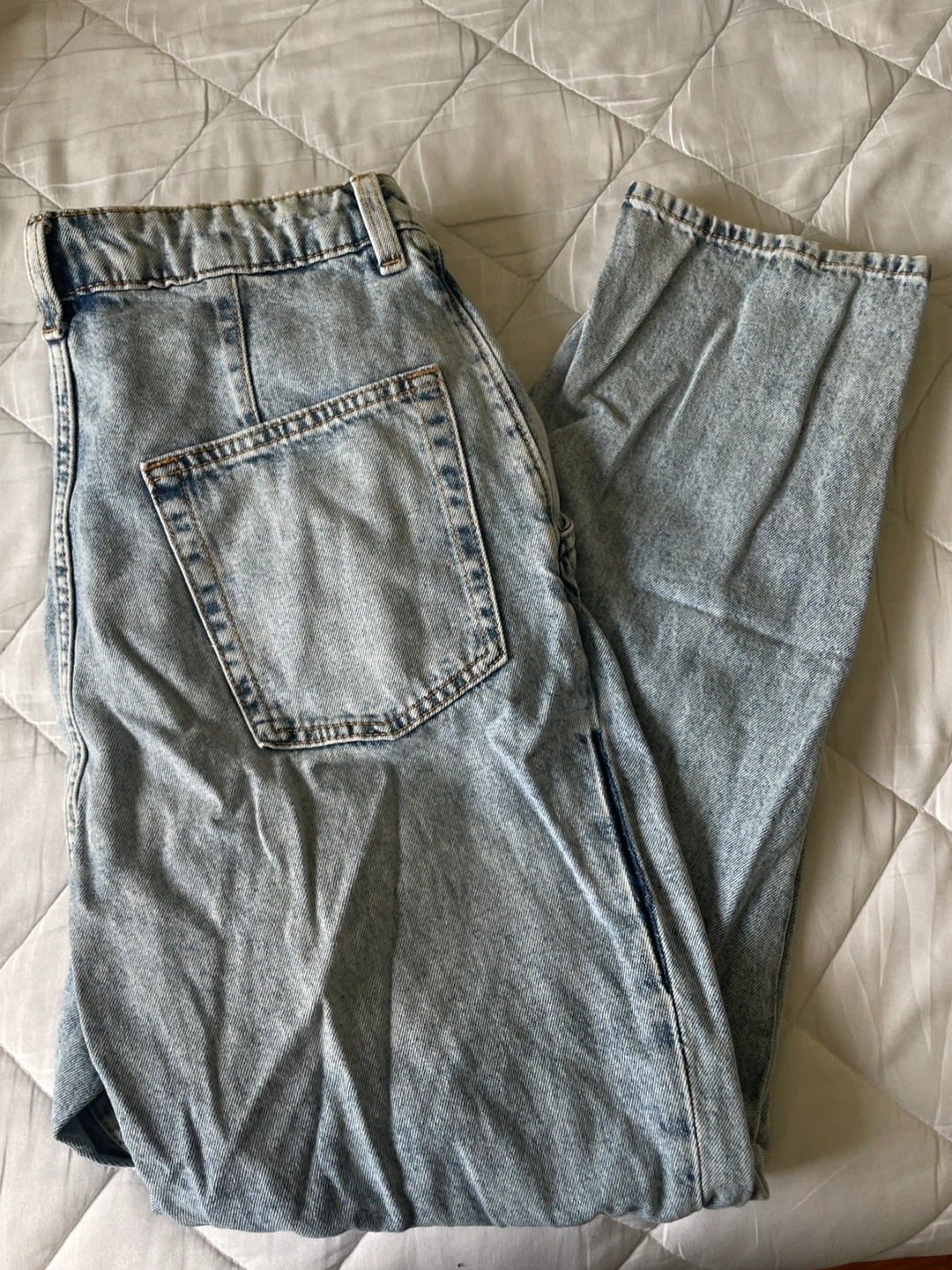 H&M Divided Light Wash Denim Jeans Size 6