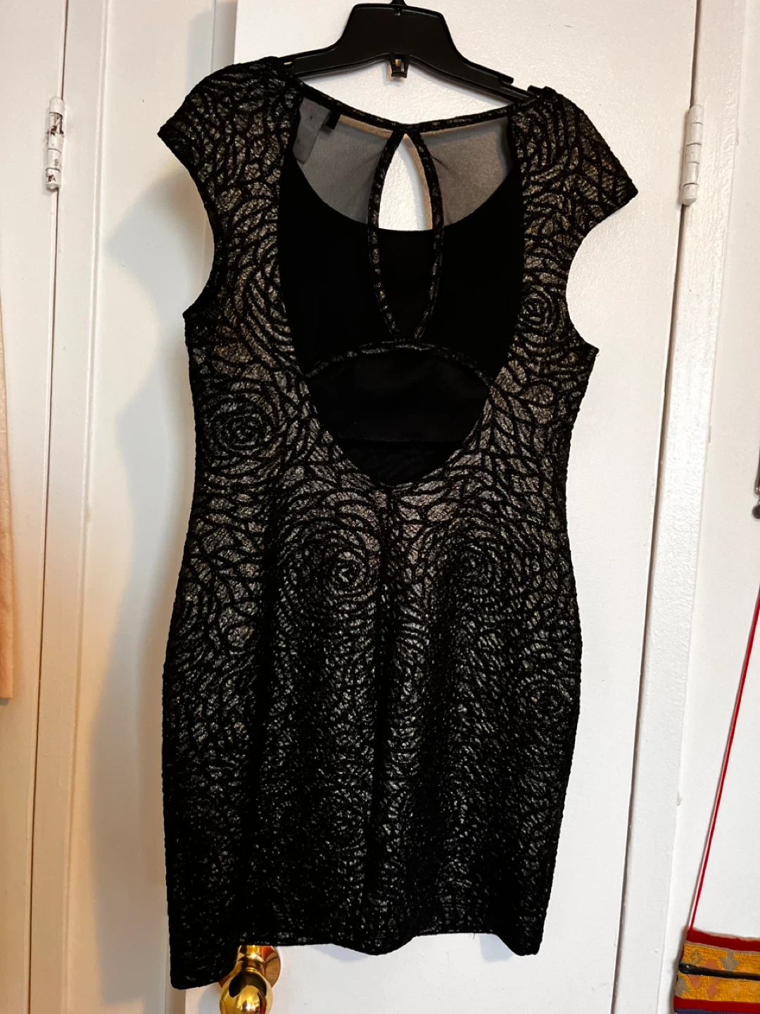 La Scala Black Rose Pattern Cocktail Dress - photo 2