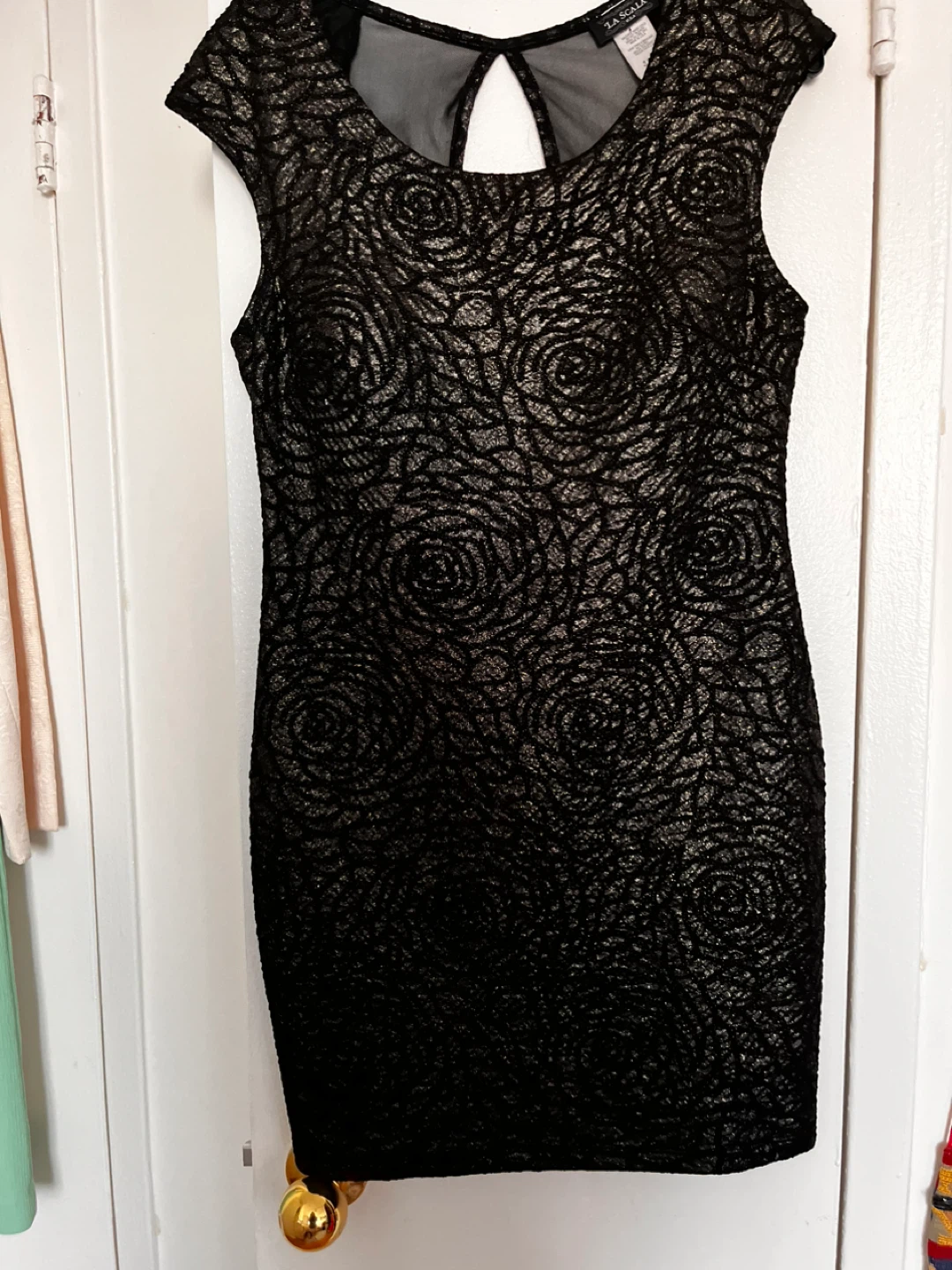 La Scala Black Rose Pattern Cocktail Dress - photo 4