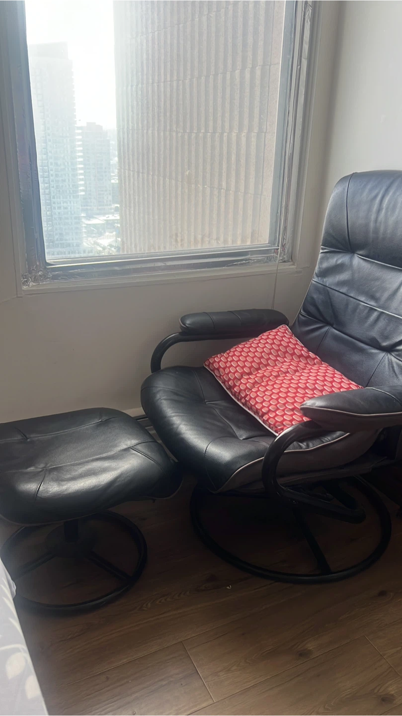 Black Leather Recliner Chair with Ottoman