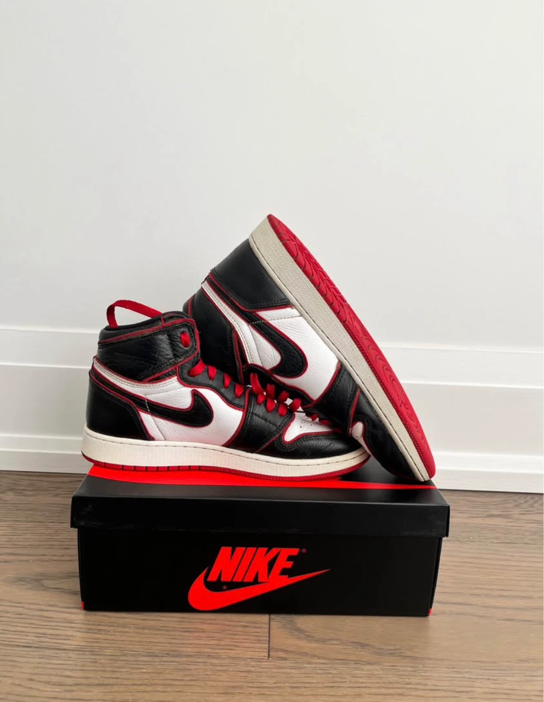 Nike Air Jordan 1 Retro High OG Bloodline Sneakers