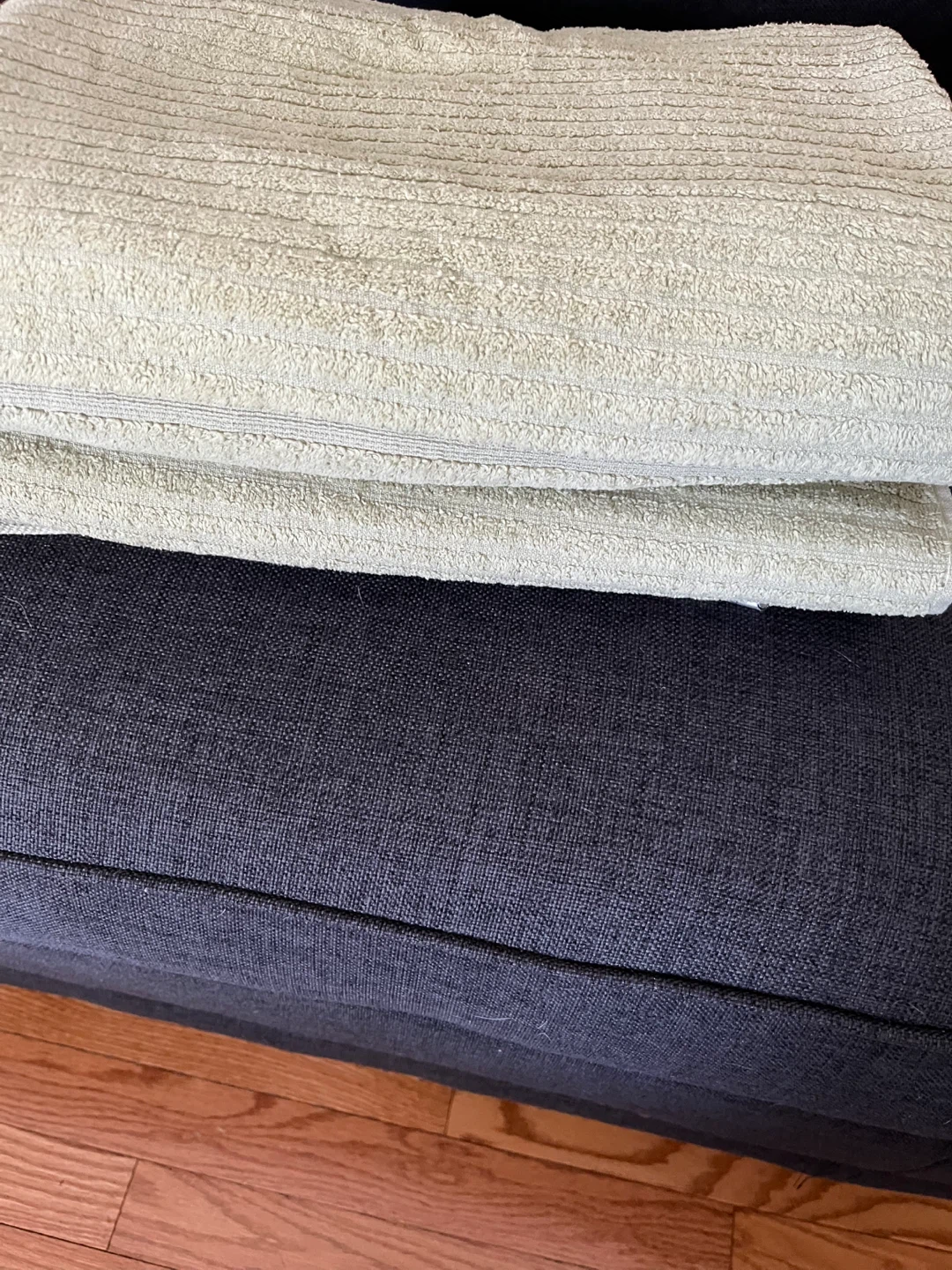 2 Light Green Bath Towel