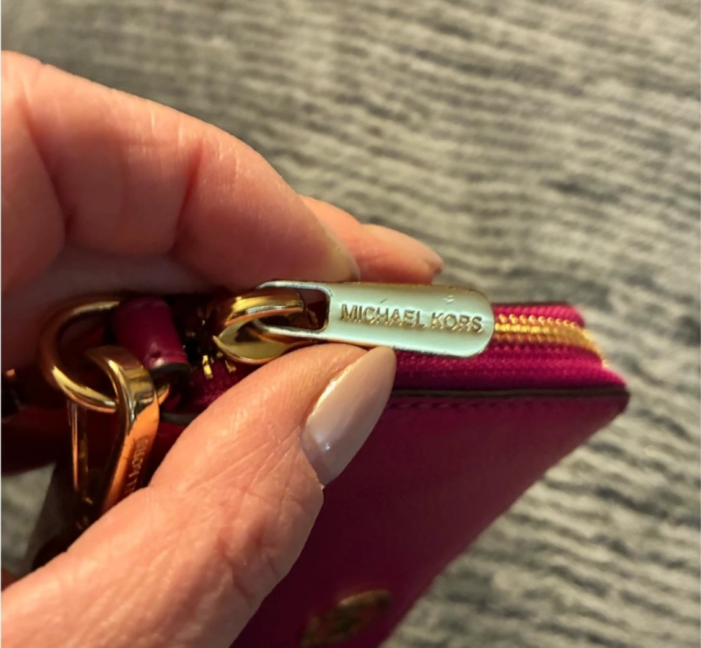 Michael Kors Pink Leather Wristlet Wallet - photo 4