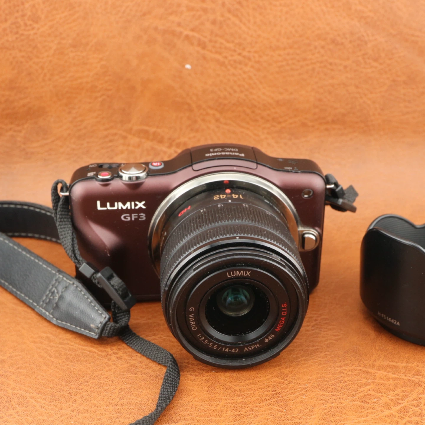 Panasonic Lumix GF3 Digital Camera with 14-42mm Lens