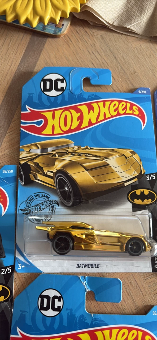 Hot Wheels Batman Classic TV Series Batmobile Lot (3)