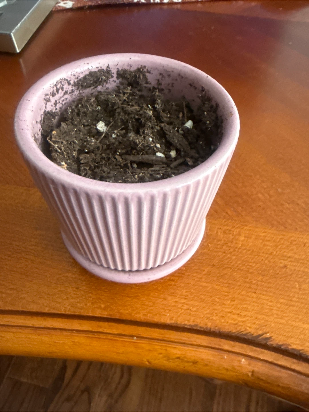 Pink ceramic fluted plant pot with saucer - photo 2