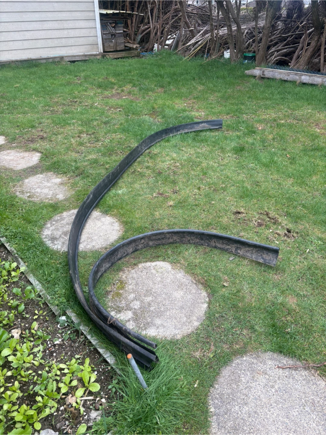 Curved Garden Edging Pieces - photo 2